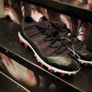 Jordan 11's Football Cleat
